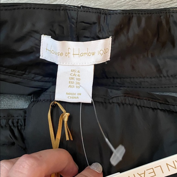 House of Harlow 1960 Vegan Leather Black Set - Picture 5 of 9